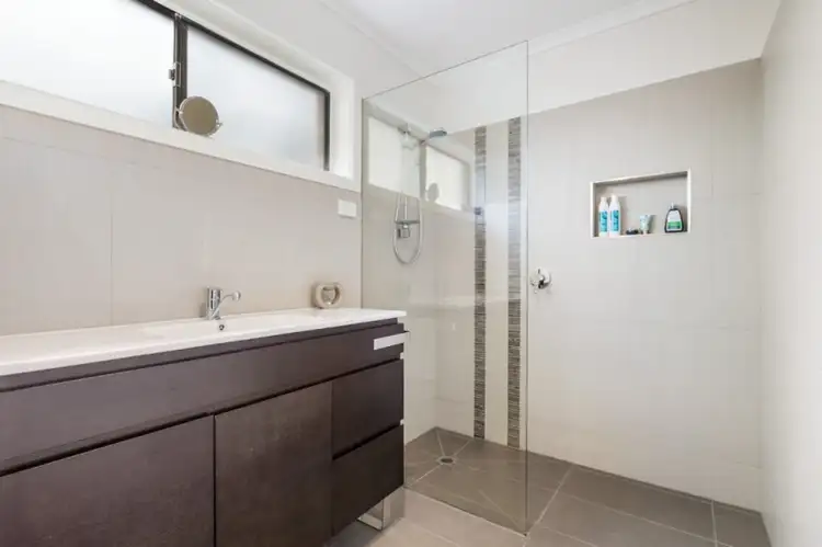 Fourth view of Homely apartment listing, 3/28 Ormond Road, Ascot Vale VIC 3032