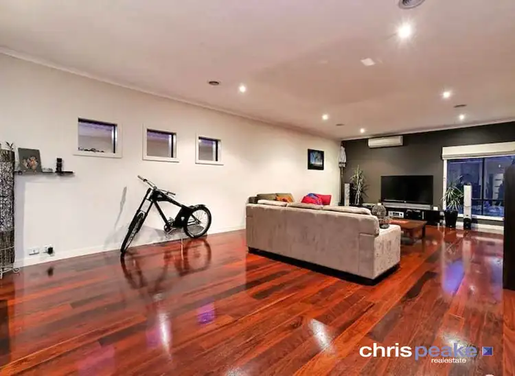 Fifth view of Homely house listing, 2 Cresta Court, Berwick VIC 3806