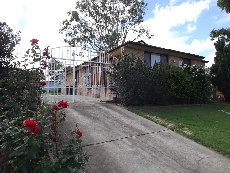 82 Blackwell Ave, St Clair NSW 2759