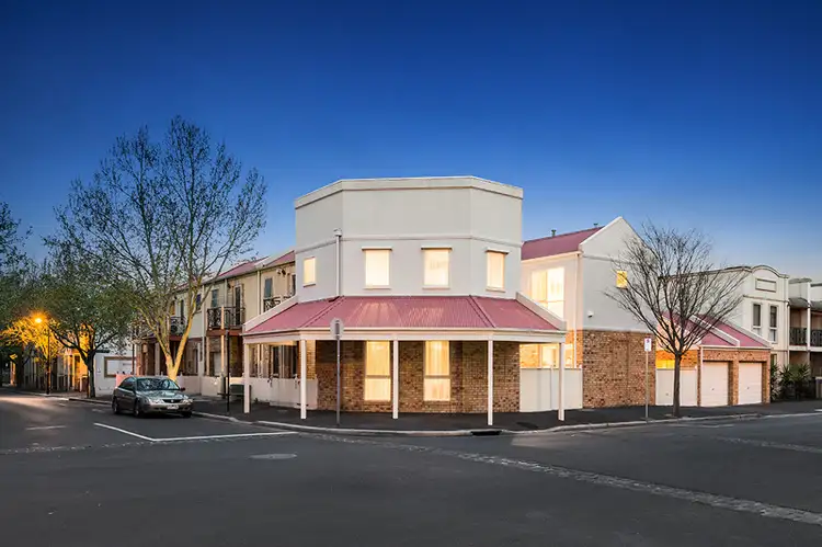 111 Stockmans Way, Kensington VIC 3031