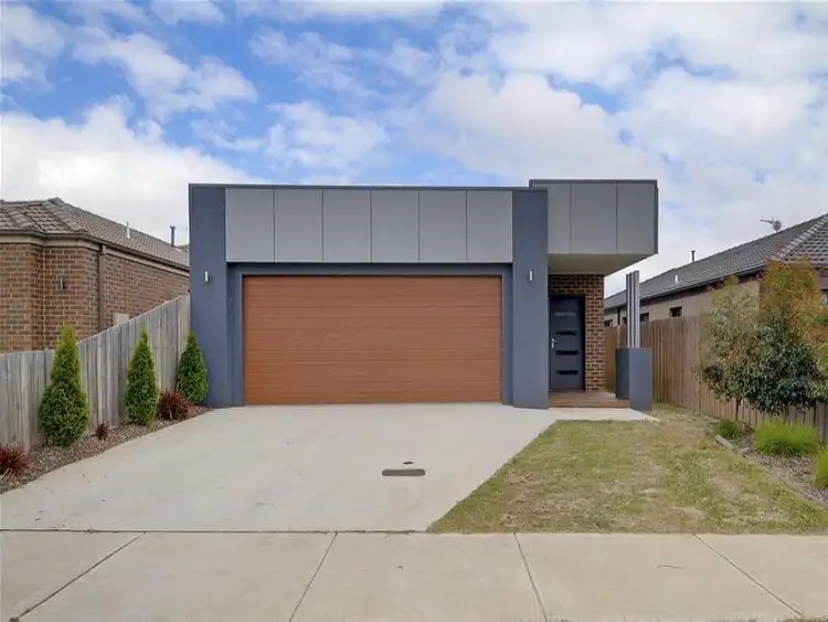 24 Roscommon Drive, Traralgon VIC 3844
