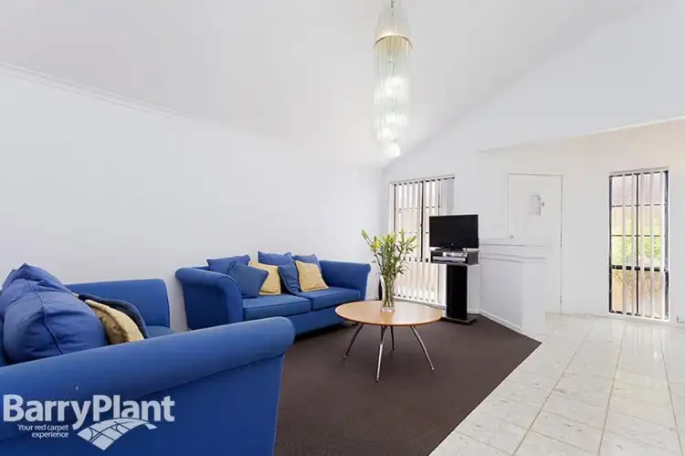 2/29 Newham Way, Altona Meadows VIC 3028