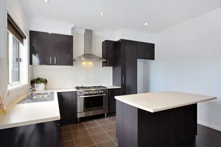 Main view of Homely townhouse listing, 2/47a Carronvale Road, Mooroolbark VIC 3138
