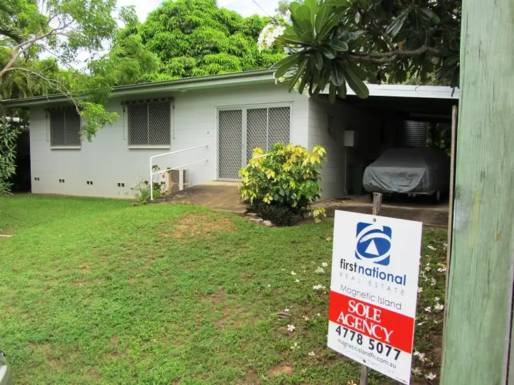 12 Lilac Street Nelly Bay, Magnetic Island QLD 4819