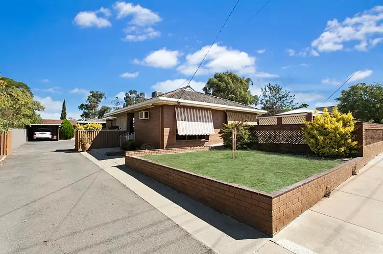 2 James Street, Strathdale VIC 3550