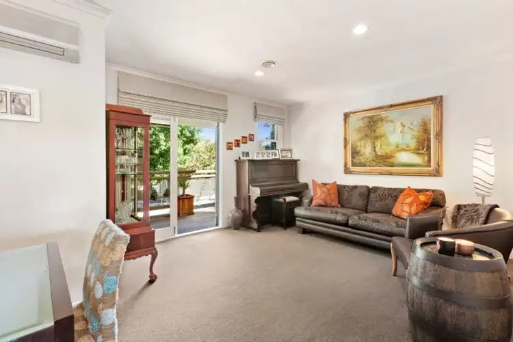 29 Gatehouse Drive, Kensington VIC 3031