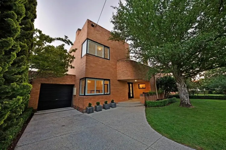 1704 Sturt Street, Lake Wendouree VIC 3350