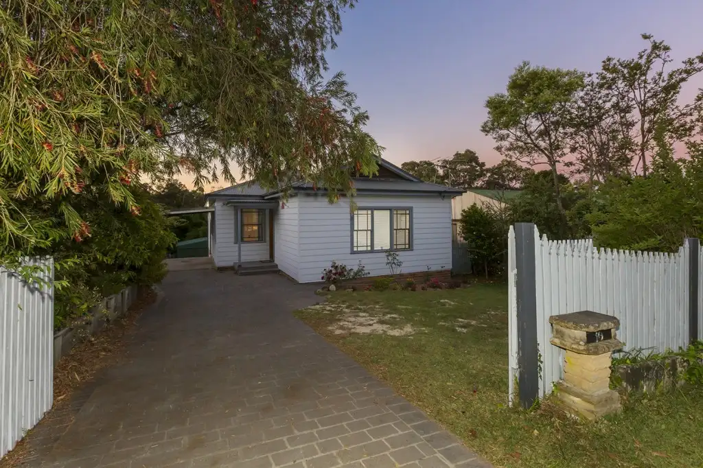 Main view of Homely house listing, 10 Edna Street, Warrimoo NSW 2774