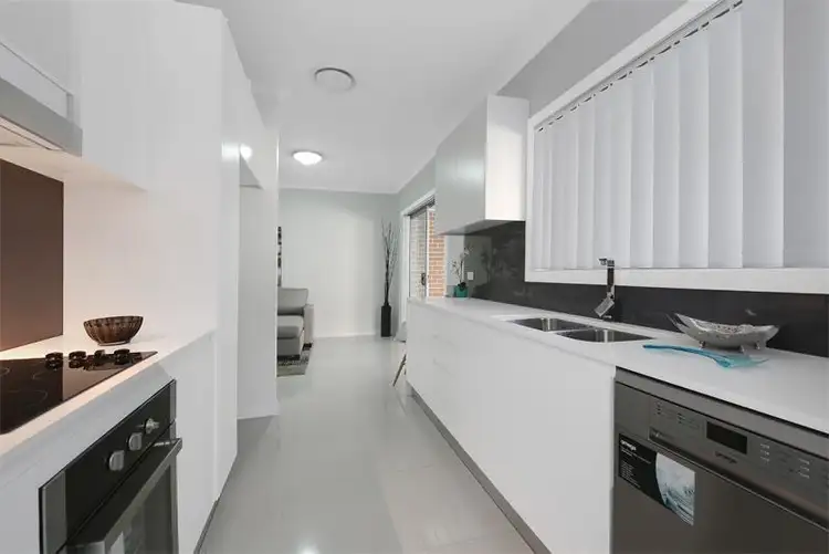 Fifth view of Homely villa listing, 4/190 Lambeth Street, Picnic Point NSW 2213