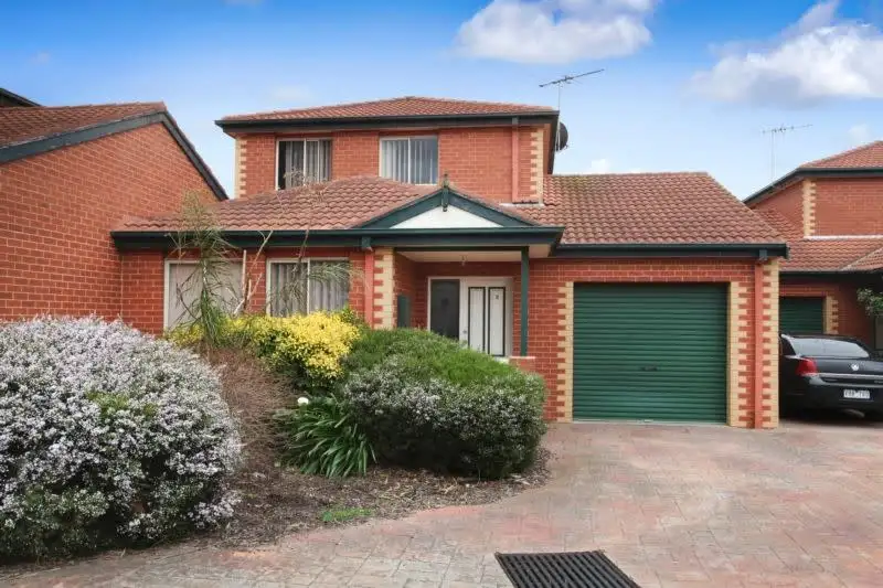 Main view of Homely townhouse listing, 2/24 Barrymore Road, Greenvale VIC 3059
