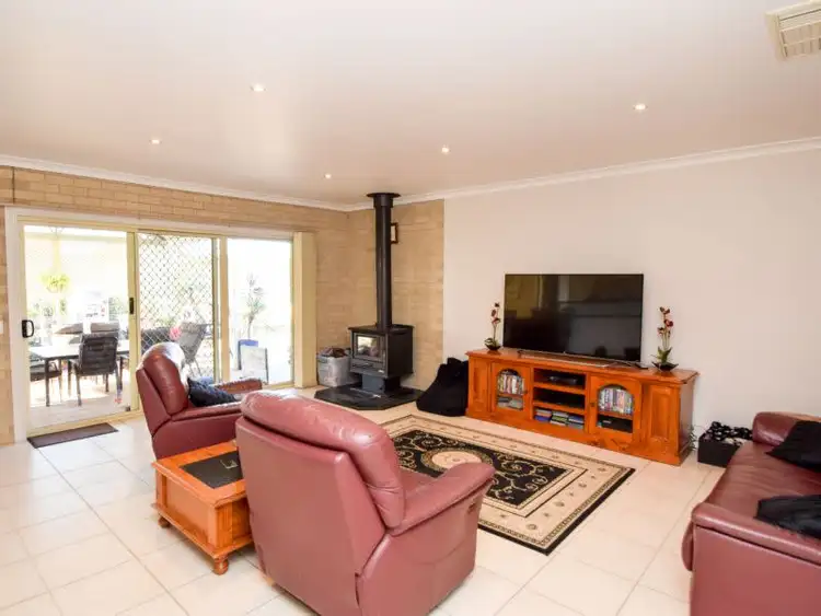 Fifth view of Homely house listing, 6 Tathra Place, Wangaratta VIC 3677