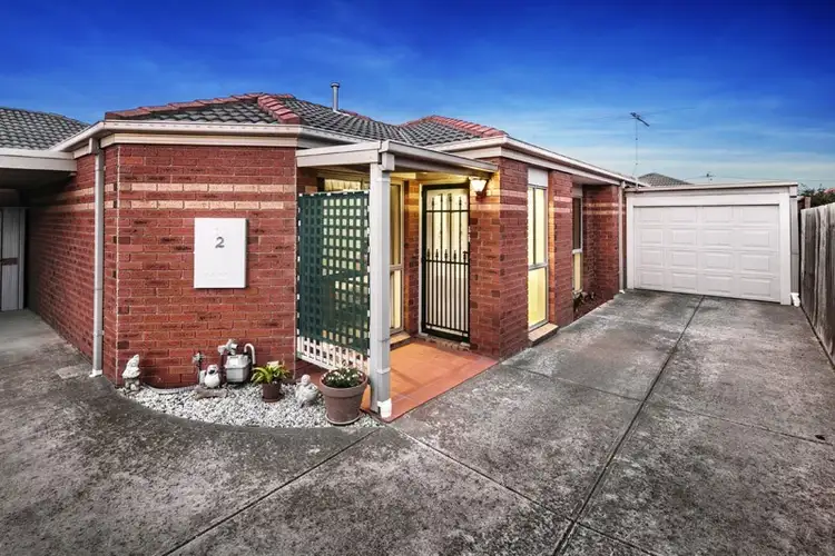 2/15 Holzgrefe Court, Altona Meadows VIC 3028