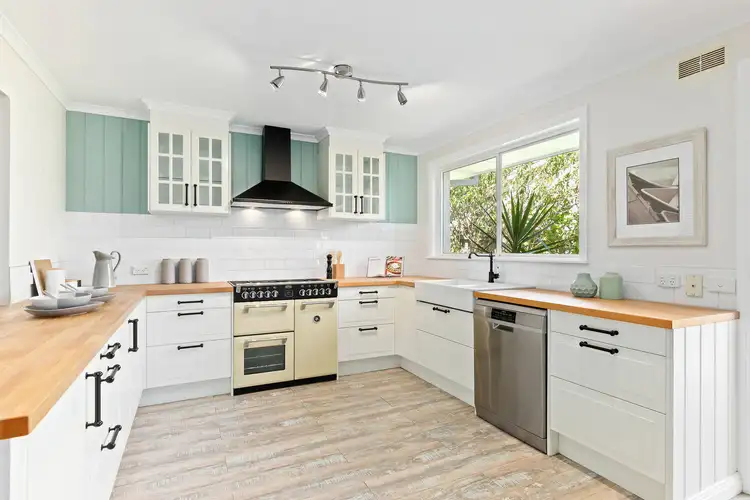 Fifth view of Homely house listing, 18 Kardella Lane, Mount Eliza VIC 3930