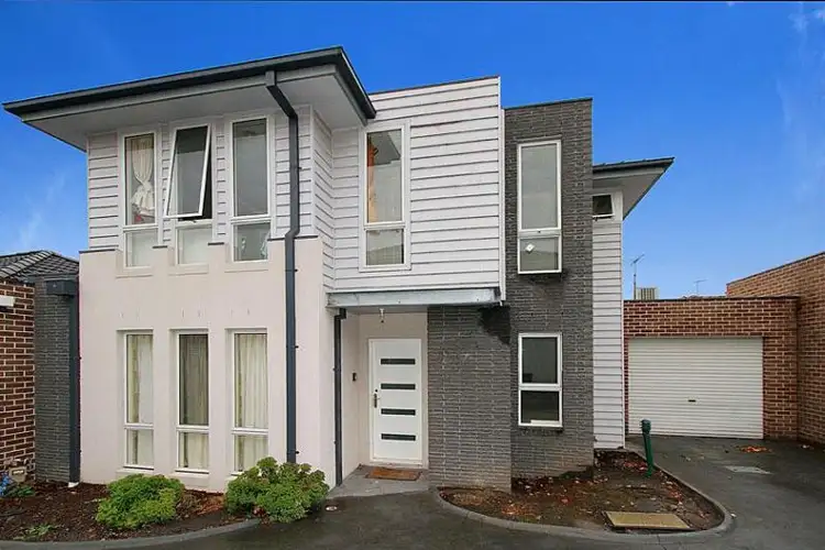 Main view of Homely townhouse listing, 2/31 Dunne Street, Kingsbury VIC 3083