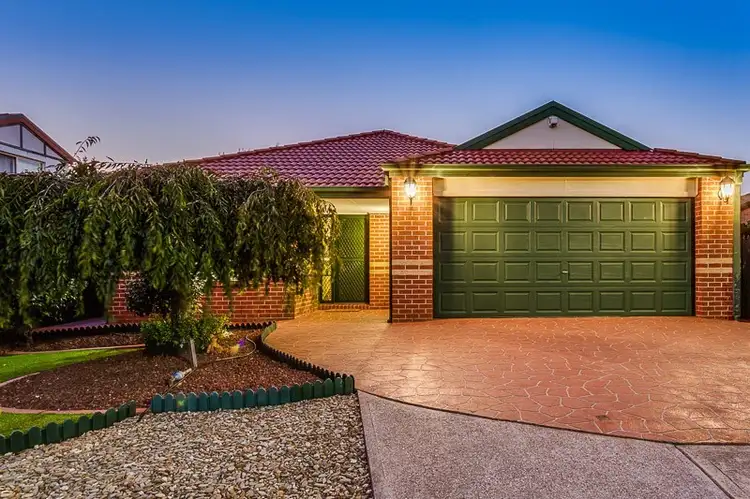 6 Wareham Court, Hillside VIC 3037