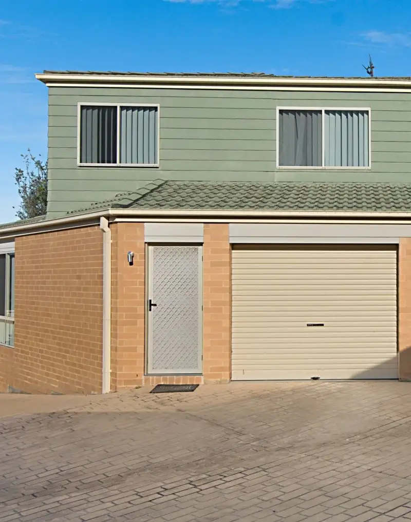 Main view of Homely townhouse listing, 1/236 Cresthaven Ave, Bateau Bay NSW 2261