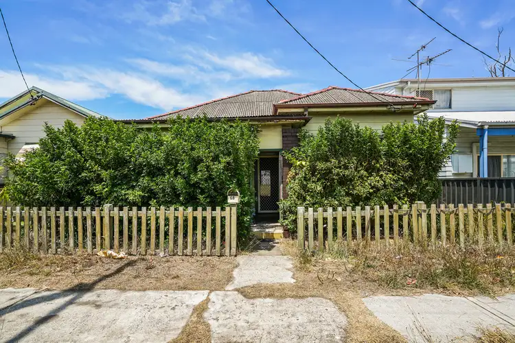 68 Forfar Street, Stockton NSW 2295