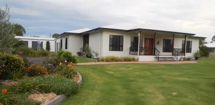 25 Henry Lawson Drive, Dalby QLD 4405