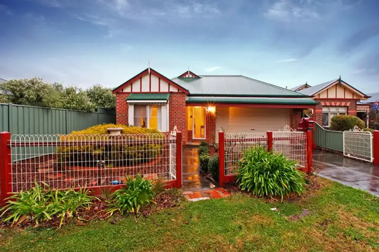 2 Greenwich Close, Wyndham Vale VIC 3024