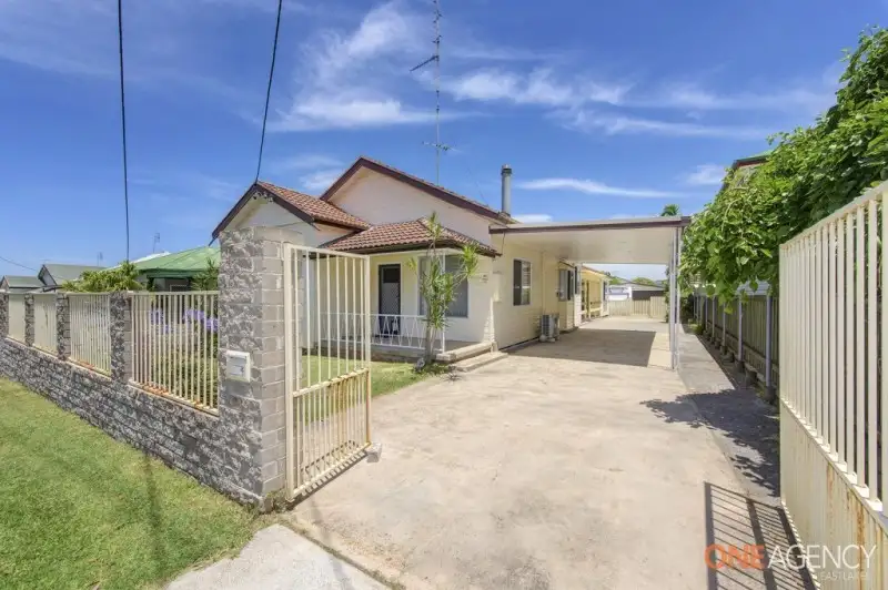 Main view of Homely house listing, 17 Albert Street, Belmont NSW 2280