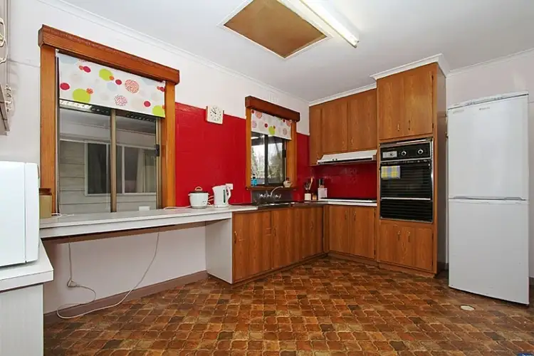 Fifth view of Homely house listing, 33 Goulburn Avenue, Reservoir VIC 3073