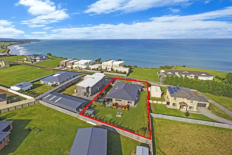 Second view of Homely house listing, 2 Seaview Terrace, Portland VIC 3305