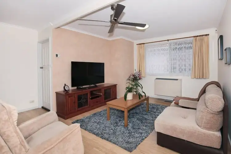 Sixth view of Homely house listing, 8 Allenby Place, Gladstone Park VIC 3043