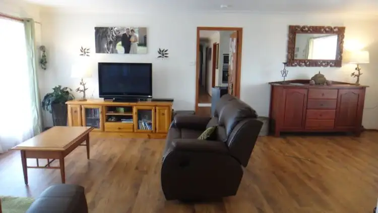 Fifth view of Homely house listing, 2 Panorama Close, Raymond Terrace NSW 2324