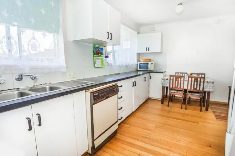 Fifth view of Homely house listing, 9 Como Place, Campbellfield VIC 3061