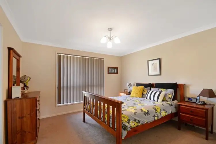 Fifth view of Homely house listing, 17 Hayes Drive, Beechworth VIC 3747