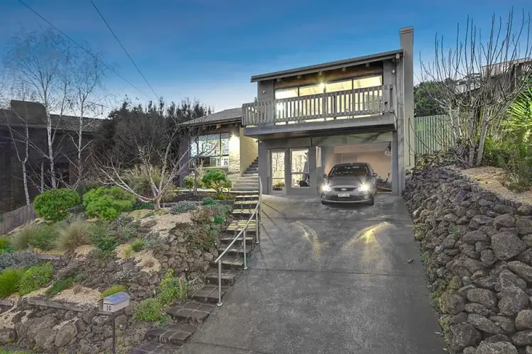 30 Oakbank Avenue, Highton VIC 3216