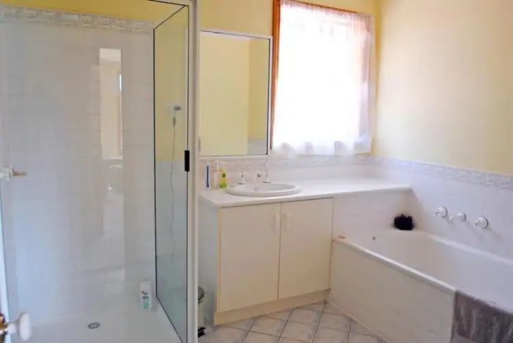 Sixth view of Homely house listing, 3 Dusting Court, Portland VIC 3305