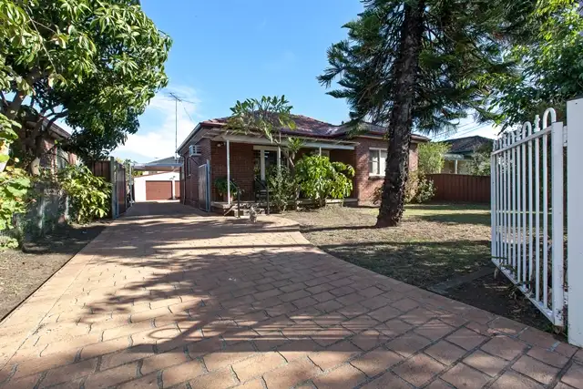 57 Cathcart St, Fairfield NSW 2165