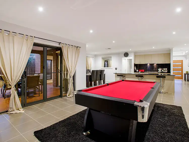 Fifth view of Homely house listing, 2 Cockatoo Court, Tarneit VIC 3029