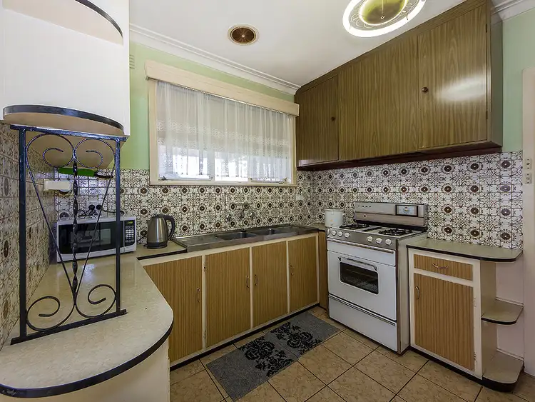 Fifth view of Homely house listing, 18 Thorndon Drive, St Albans VIC 3021
