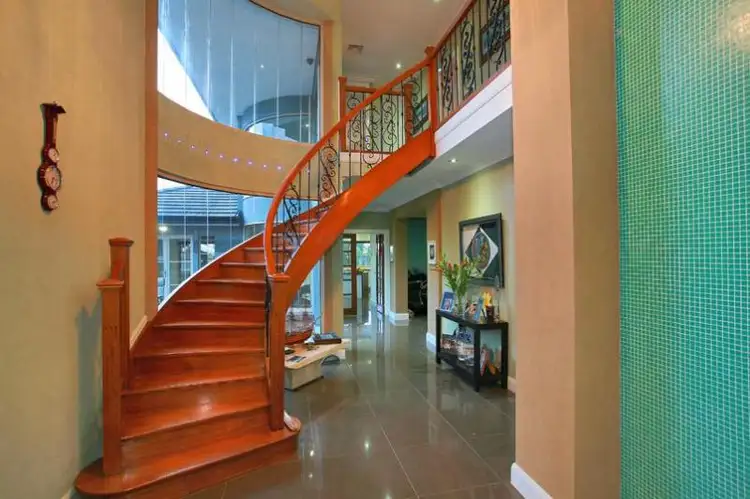 1 Mawson Walk