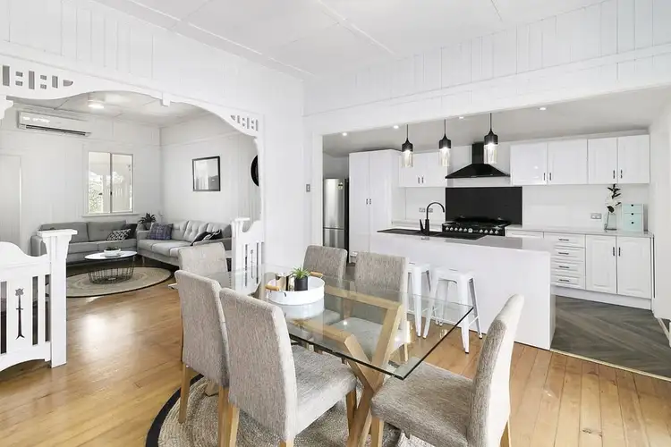 75 Glebe Road, Silkstone QLD 4304