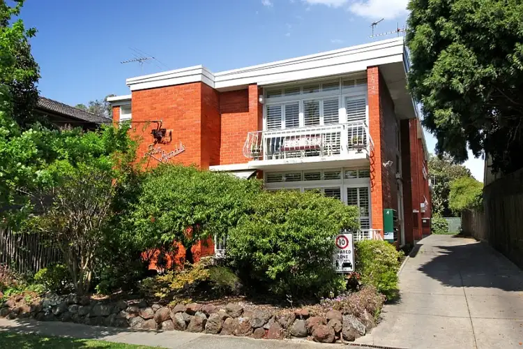 Second view of Homely apartment listing, 4/4 Avondale Road, Armadale VIC 3143