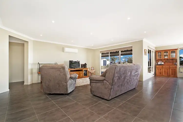 Sixth view of Homely house listing, 2 Lowell Court, Kilmore VIC 3764
