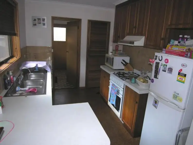 Fourth view of Homely unit listing, 2/40 Ross Street, Sale VIC 3850