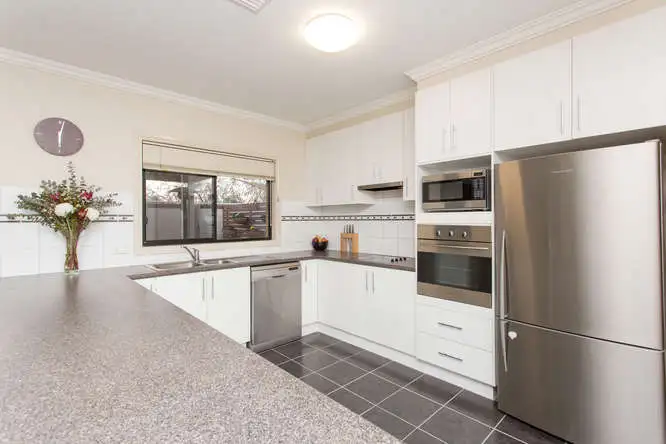 Fifth view of Homely house listing, 10 Suffolk Drive, Mildura VIC 3500