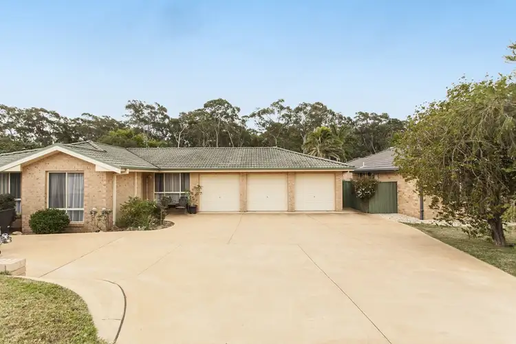 15 Dangar Circuit, Medowie NSW 2318