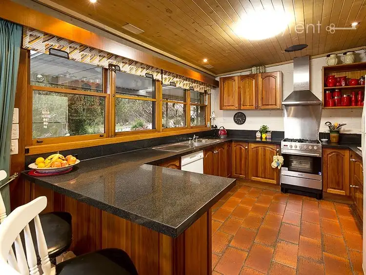 Third view of Homely house listing, 6 BUNTZ COURT, Wodonga VIC 3690