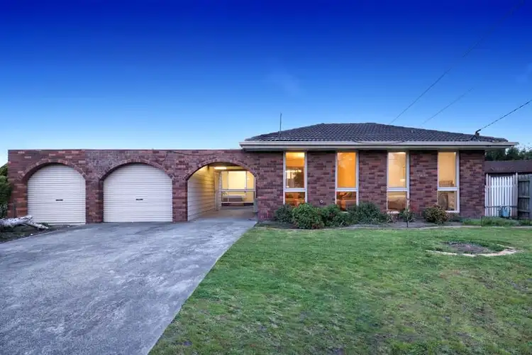 4 Belmont Place, Gladstone Park VIC 3043