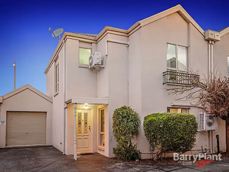 2/8-10 Coop Street, Werribee VIC 3030