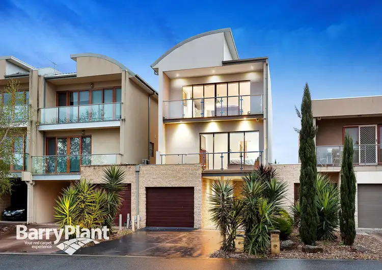 15 Diamond Boulevard, Greensborough VIC 3088