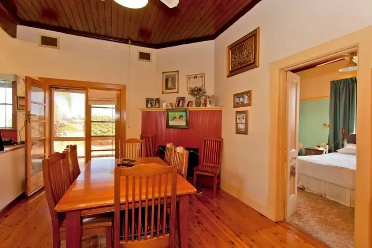 Fourth view of Homely house listing, 6 Clive Court, Table Top NSW 2640