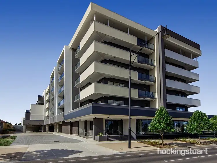 73/152 Lake Street, Caroline Springs VIC 3023