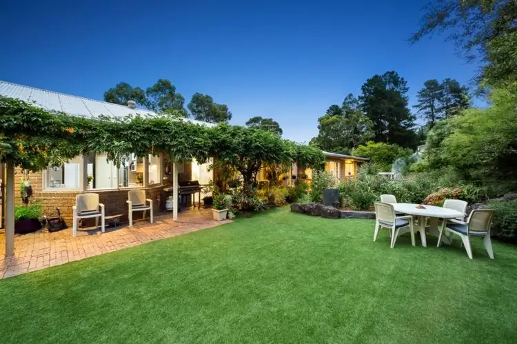 67 Maroong Drive, Research VIC 3095