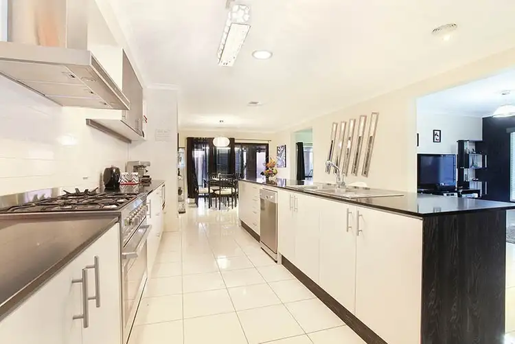 Fourth view of Homely house listing, 6 Wellington Mews, Sunbury VIC 3429